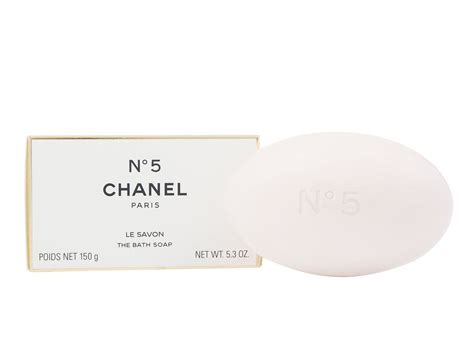 sabonete chanel|Chanel beauty book soap.